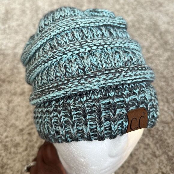 CC Women’s knit Hat O/S - Picture 1 of 6